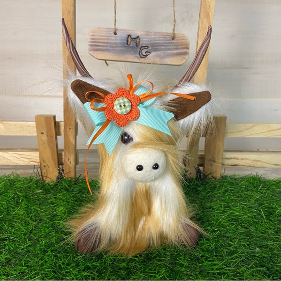 Hand Crafted Other - Highland Cow Gnome Faux Fur Handmade Bow Flower Coo Tiered Tray Decor Farmhouse